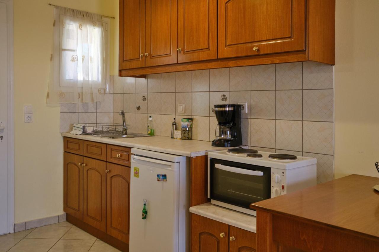 Angelos Apartment'S อาร์ริลลาส ภายนอก รูปภาพ
