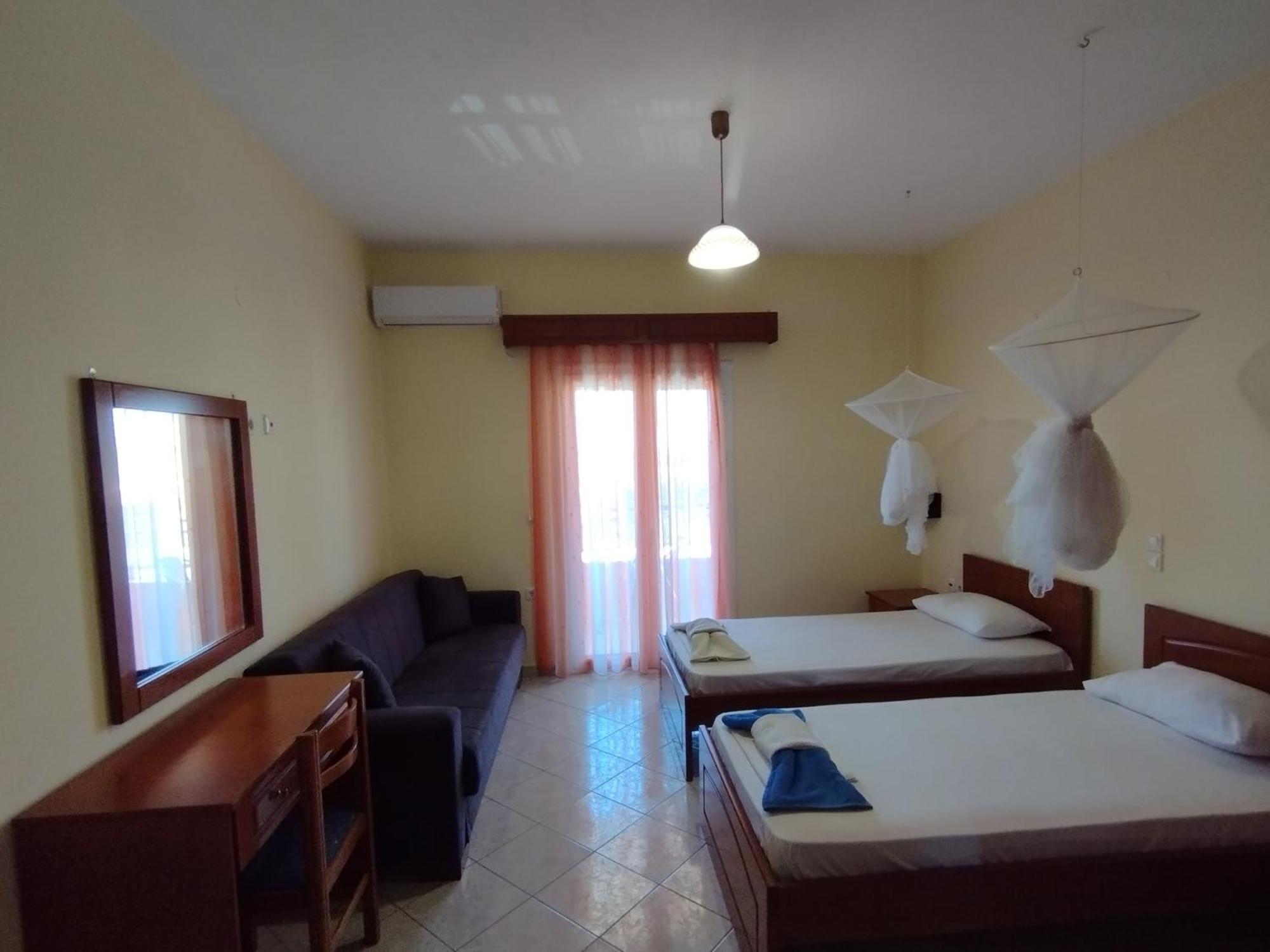 Angelos Apartment'S อาร์ริลลาส ภายนอก รูปภาพ
